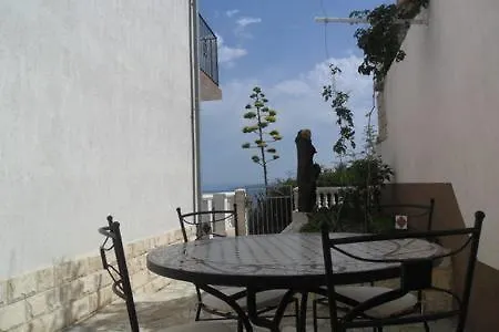 Appartement Pisak 13716b Mimice